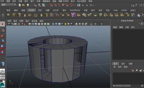 maya软件将多边形缺失补上的操作过程截图