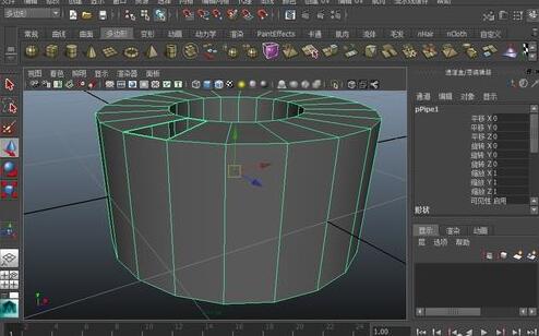 maya软件将多边形缺失补上的操作过程截图